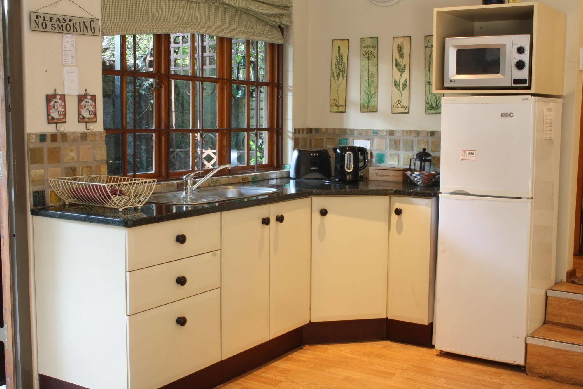 Babbling Brook Bed & Breakfast Pietermaritzburg Exteriör bild
